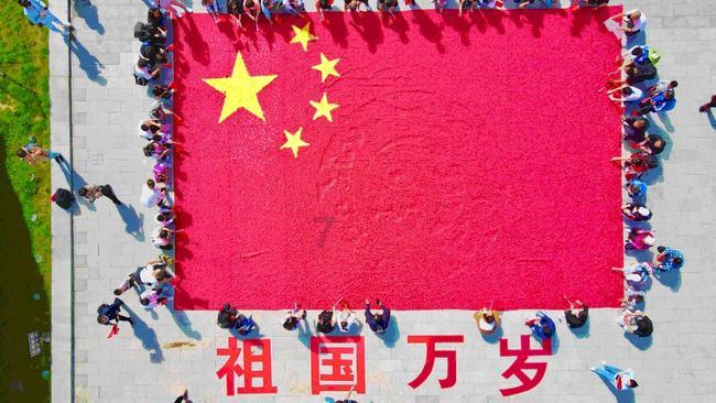 摩娜的时尚装扮